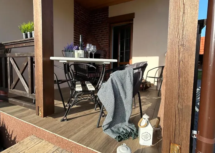 Dom wakacyjny Całoroczny Nad Jeziorem - Balia Z Jacuzzi *