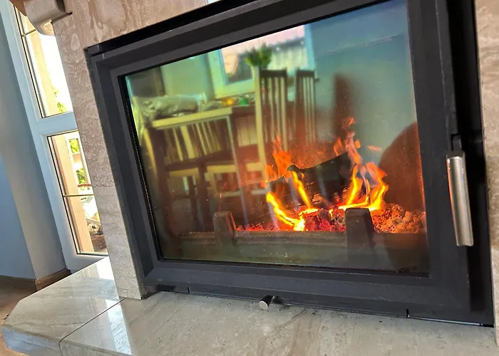 Dom wakacyjny Całoroczny Nad Jeziorem - Balia Z Jacuzzi Balewo (Pomerania)